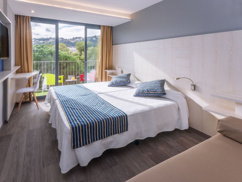 Hotel GHT Sa Riera 39