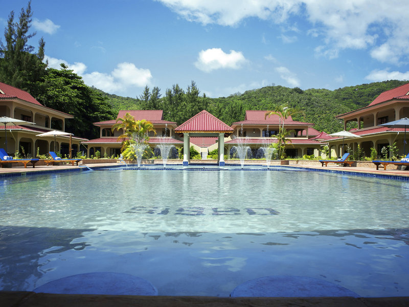 The Oasis Hotel Restaurant & Spa 1