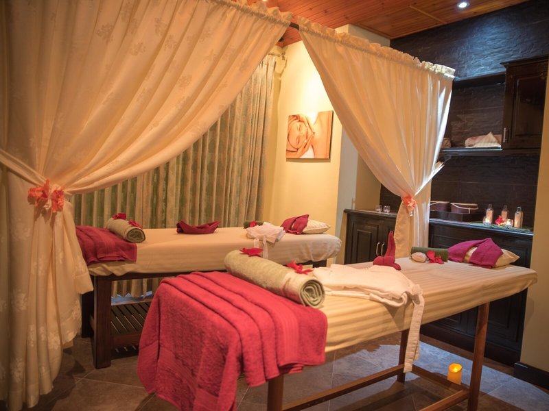 The Oasis Hotel Restaurant & Spa 11