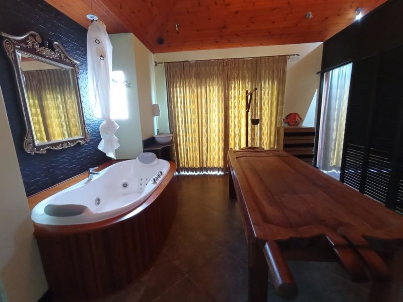 The Oasis Hotel Restaurant & Spa 19