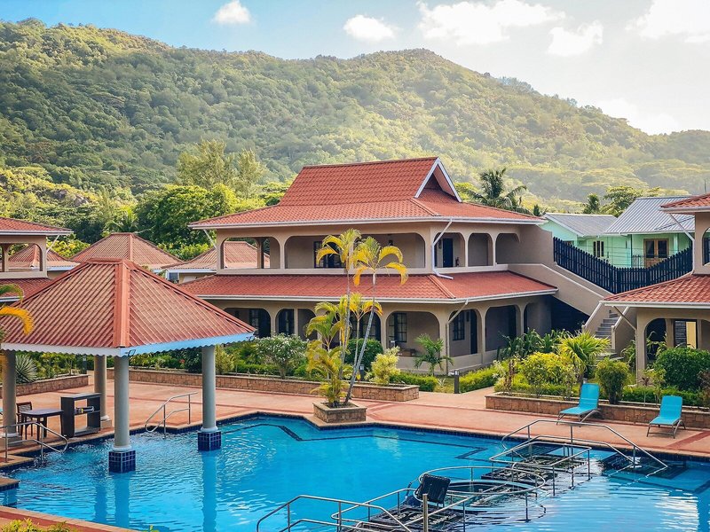 The Oasis Hotel Restaurant & Spa 26