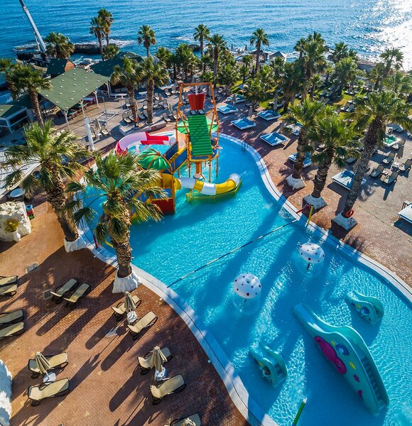 Star Beach Village & Waterpark 8