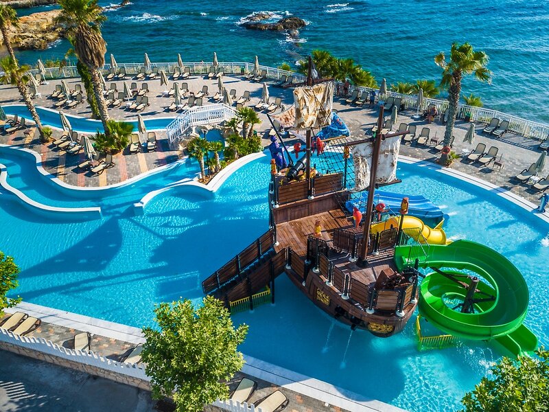 Star Beach Village & Waterpark 9