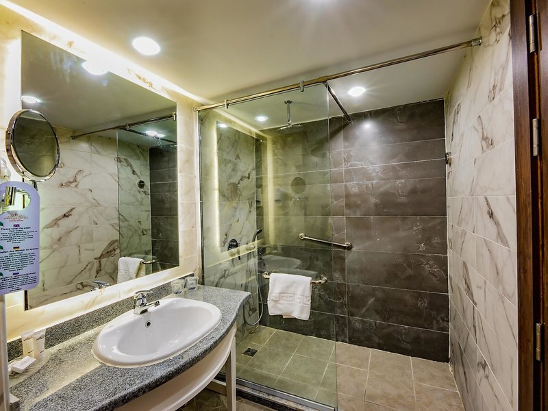 Titanic Resort & Aqua Park 18