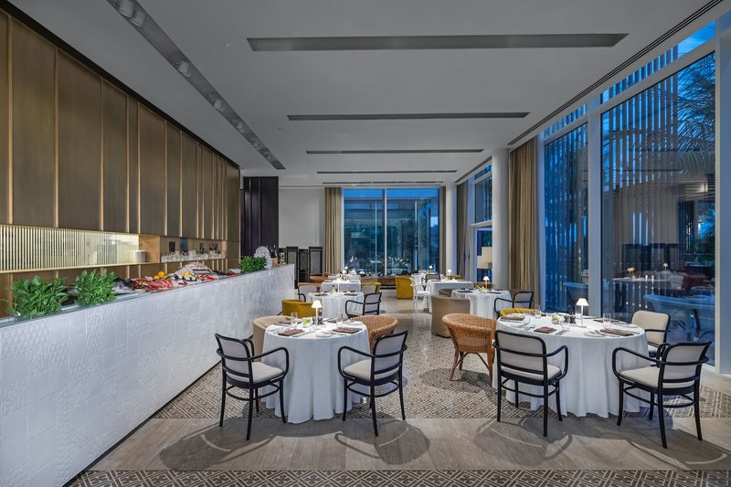 The Oberoi Beach Resort Al Zorah 22 - Restaurant