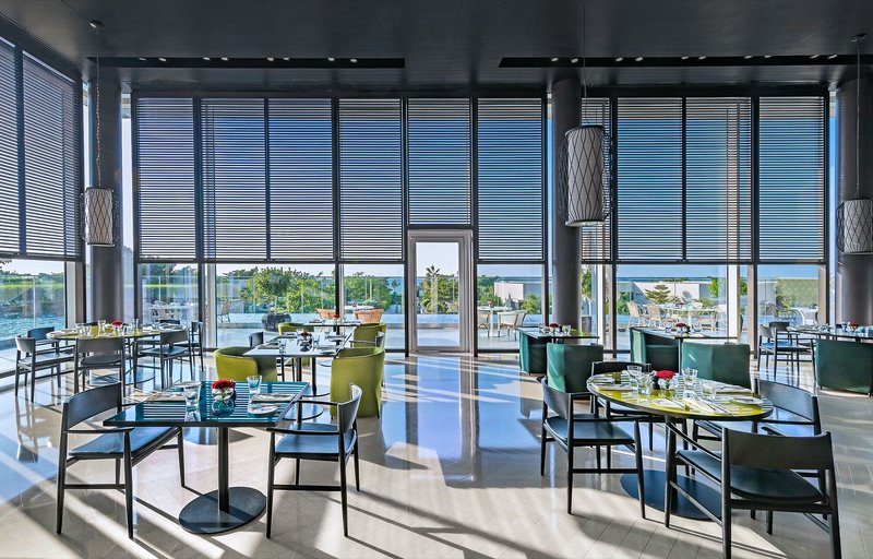 The Oberoi Beach Resort Al Zorah 14
