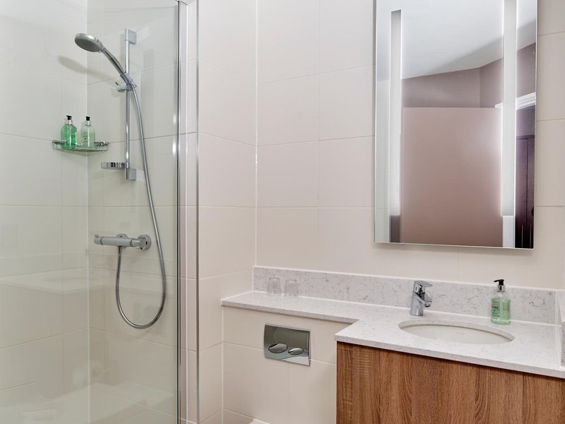 Leonardo Hotel Edinburgh Murrayfield 30 - Bathroom Example