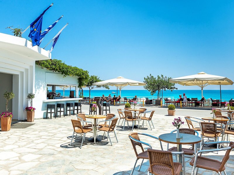 Xenios Dolphin Beach Hotel 16