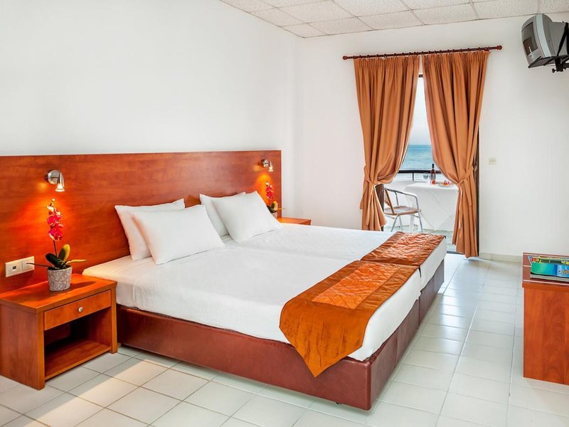 Xenios Dolphin Beach Hotel 23