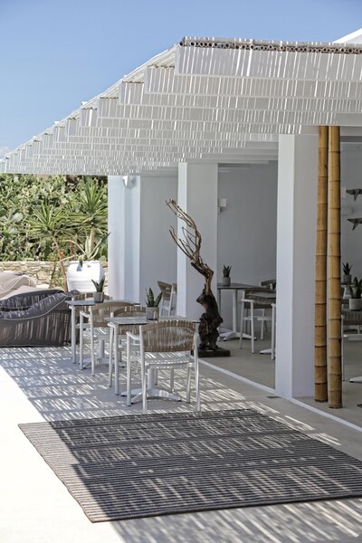 Livin Mykonos 32