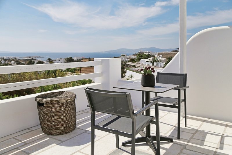 Livin Mykonos 7