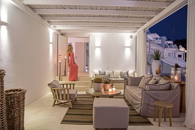 Livin Mykonos 10
