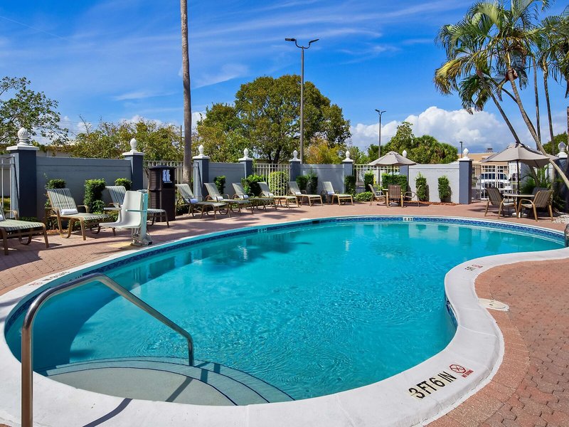 Best Western Fort Myers Inn & Suites 6