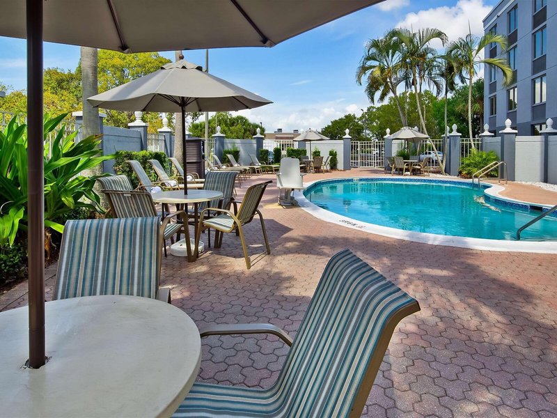 Best Western Fort Myers Inn & Suites 8