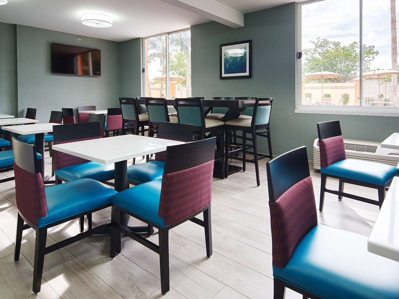 Best Western Fort Myers Inn & Suites 10