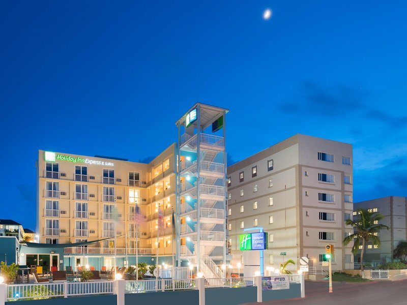 Holiday Inn Express & Suites Nassau 4