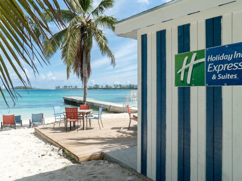 Holiday Inn Express & Suites Nassau 8