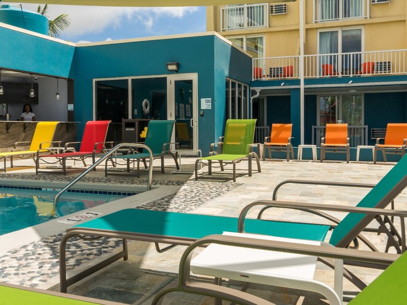 Holiday Inn Express & Suites Nassau 10