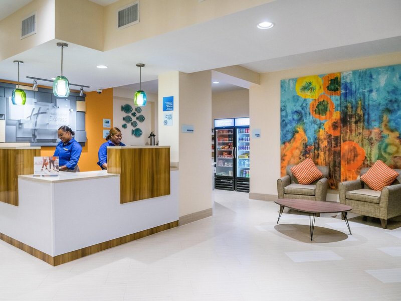 Holiday Inn Express & Suites Nassau 13