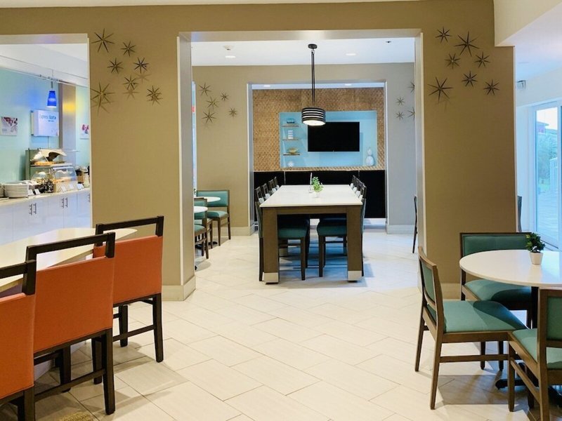 Holiday Inn Express & Suites Nassau 15