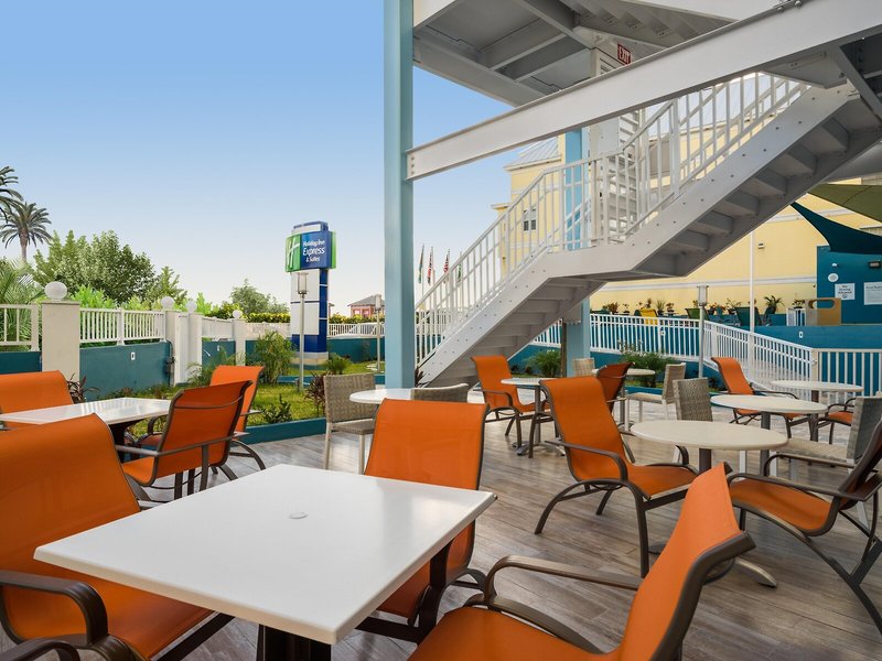 Holiday Inn Express & Suites Nassau 17