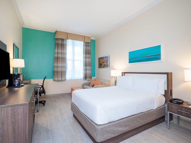 Holiday Inn Express & Suites Nassau 34