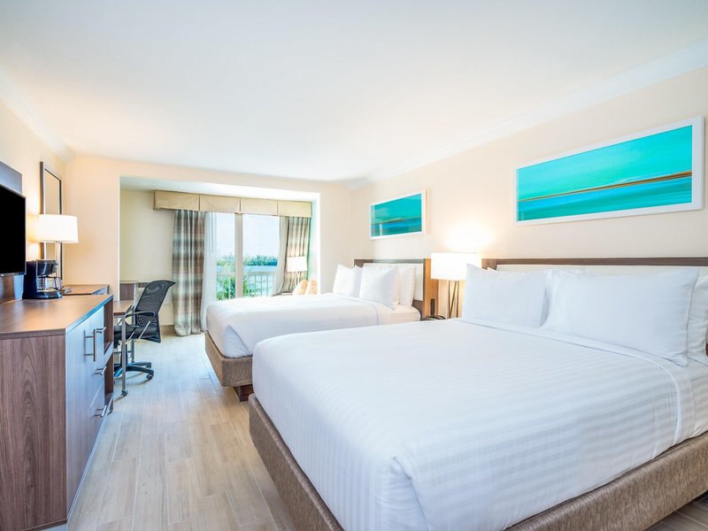 Holiday Inn Express & Suites Nassau 39