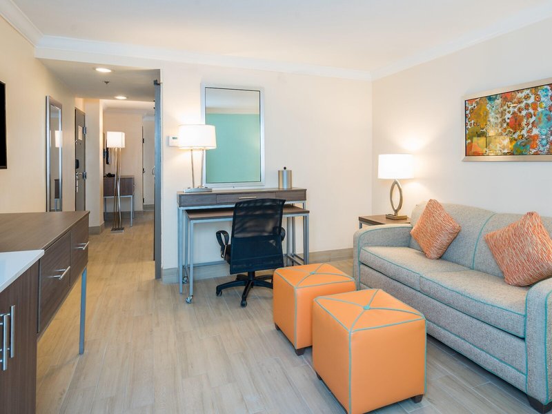 Holiday Inn Express & Suites Nassau 40