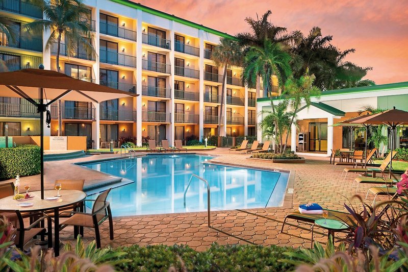 Courtyard Fort Lauderdale East 1