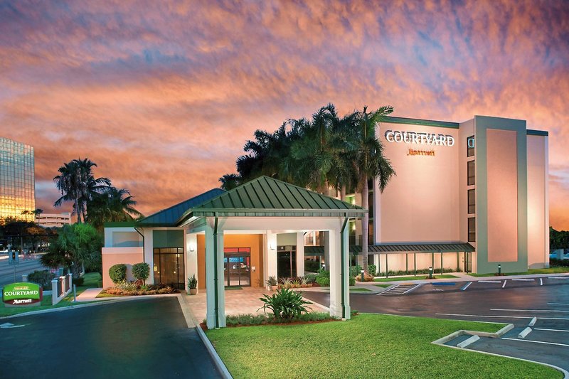 Courtyard Fort Lauderdale East / Lauderdale-by-the-Sea