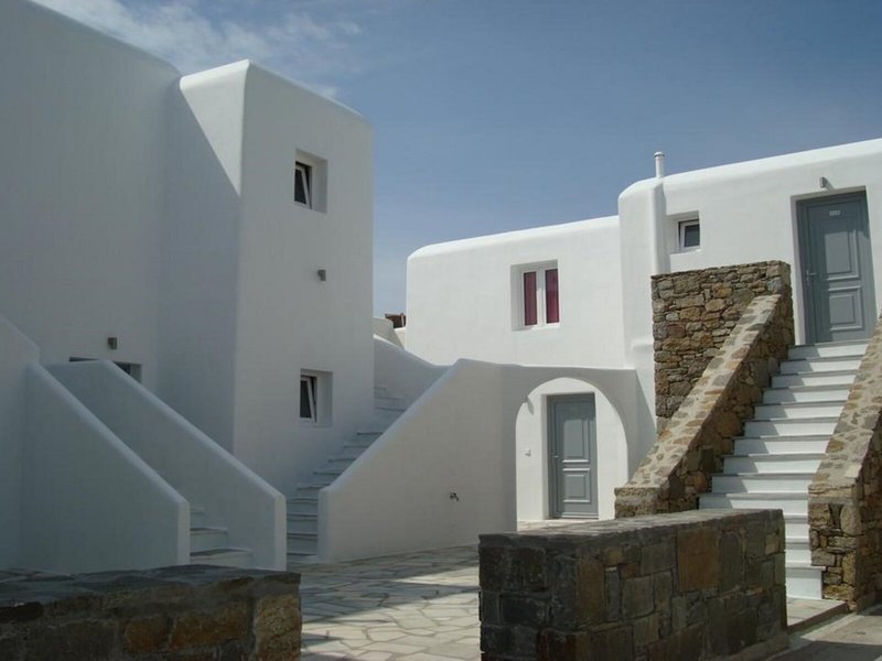 Elena Suites 3