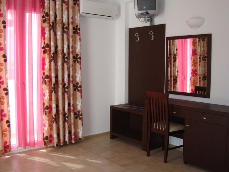 Elena Suites 14