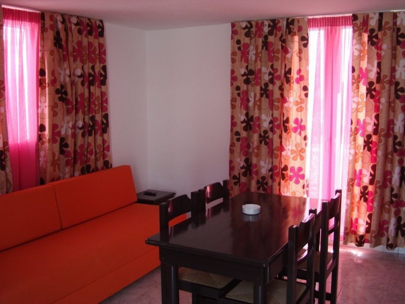 Elena Suites Hotel 2