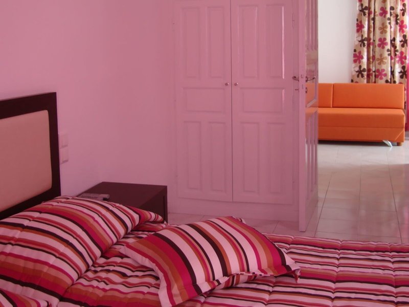 Elena Suites Hotel 12