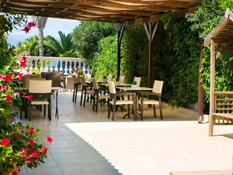 Irilena Hotel 8