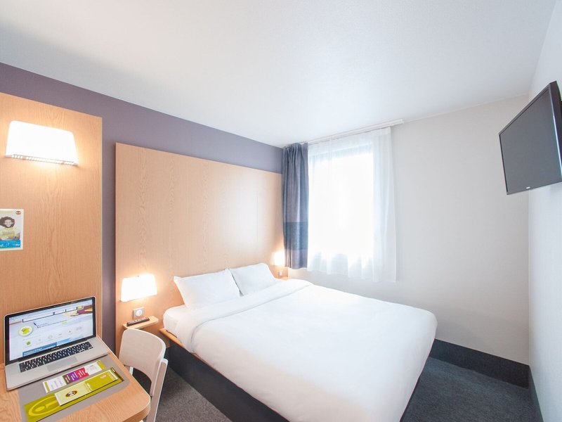 B&B Hotel Montpellier Le Millenaire 33