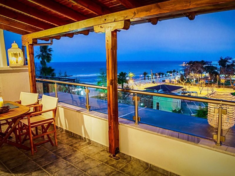 Aqua Mare Sea Side 1