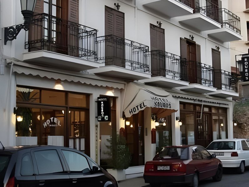 Kouros Hotel