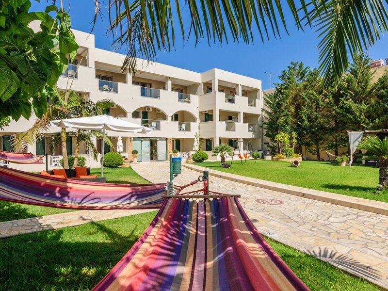 Remezzo Studios & Apartments 2