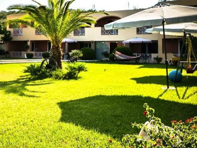 Remezzo Studios & Apartments 5