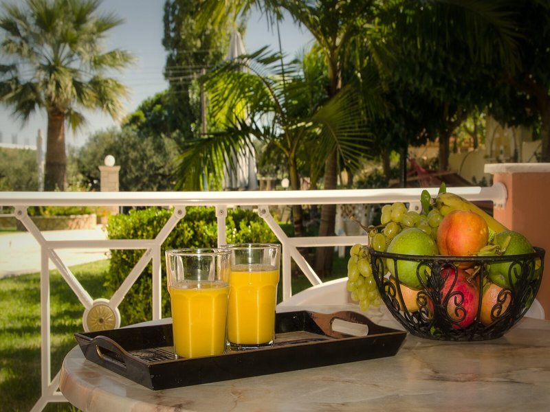 Remezzo Studios & Apartments 18