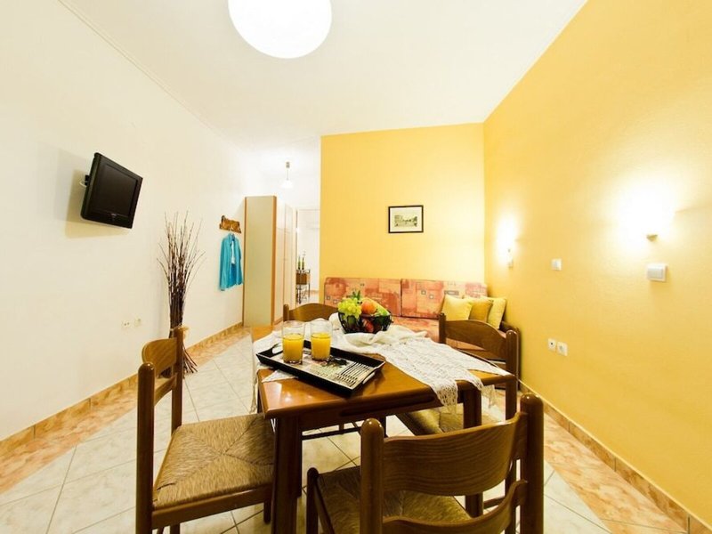 Remezzo Studios & Apartments 20