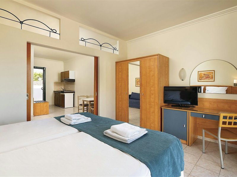 Pefkos Beach Hotel 10