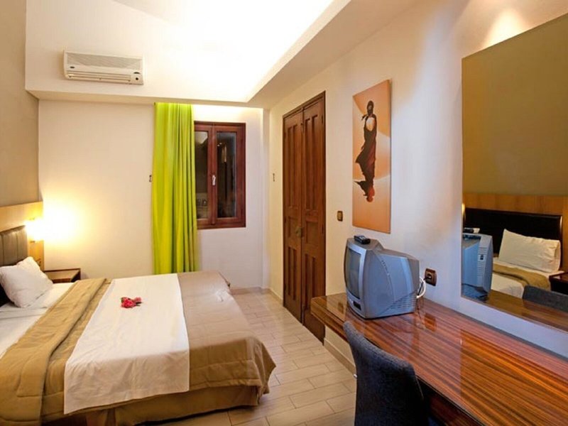 Pefkos Beach Hotel 13