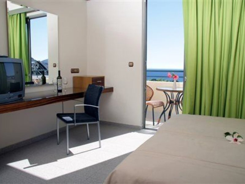 Pefkos Beach Hotel 14