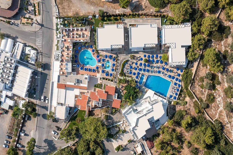 Pefkos Beach Hotel 1