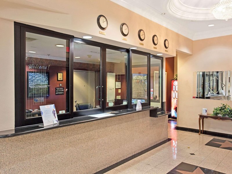 Super 8 by Wyndham Hollywood/LA Area 3