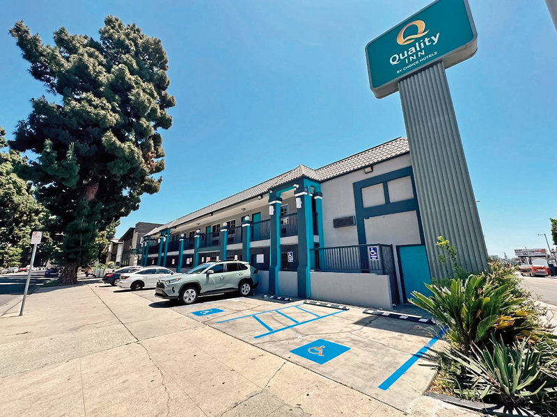 Quality Inn Near Hollywood Walk of Fame 6