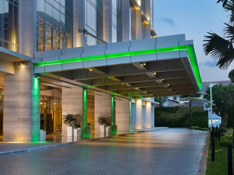 Holiday Inn And Suites Gajah Mada 1