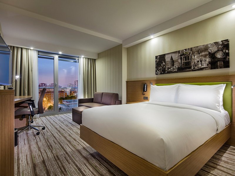 Hampton by Hilton Istanbul Atakoy 11